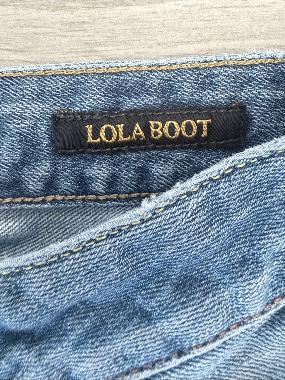 Lucky Brand Light Wash Flare Jeans- size 14/32 - Picture 3 of 6